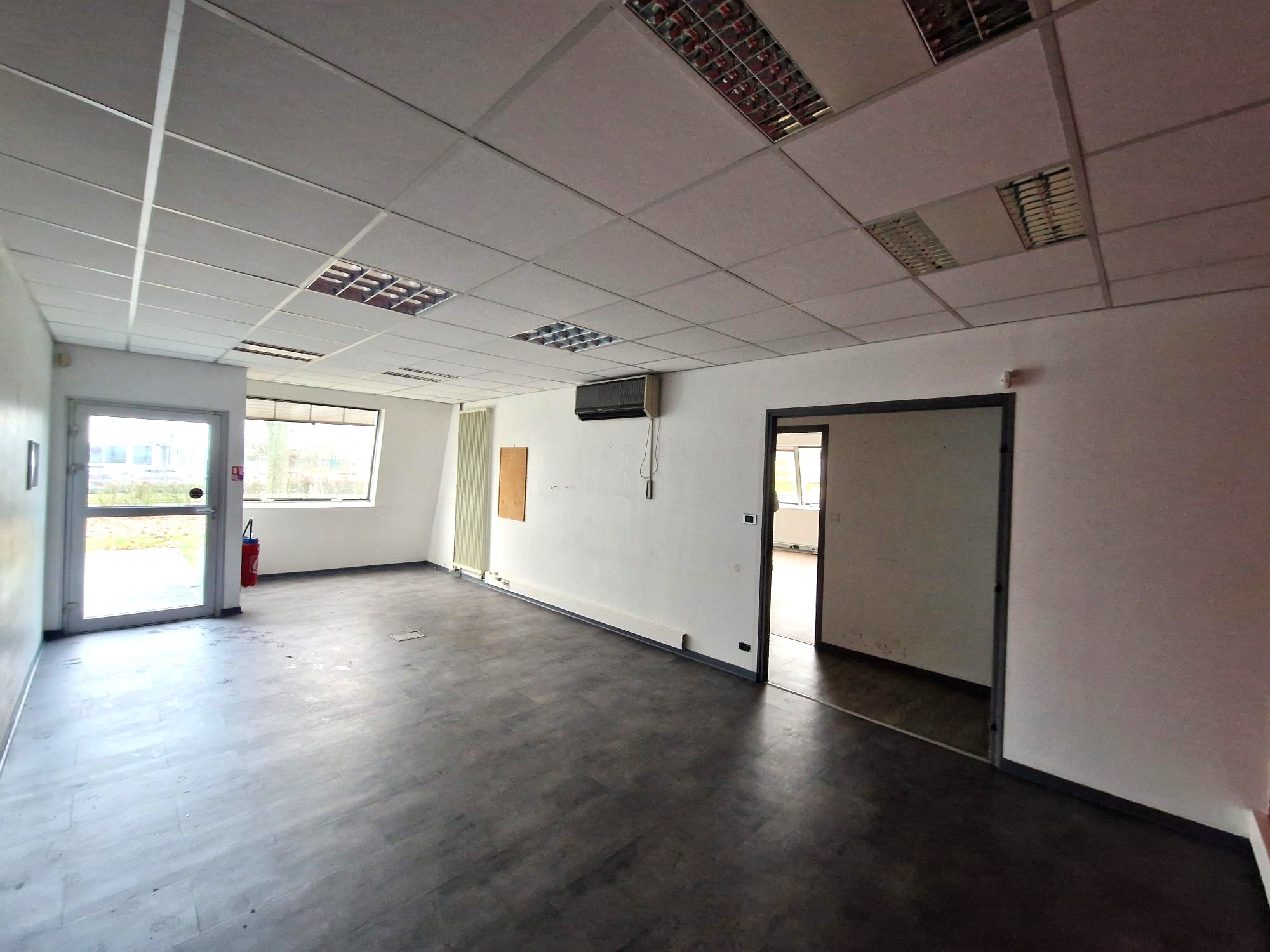 Local D&rsquo;activité 490m² – Beaucouze