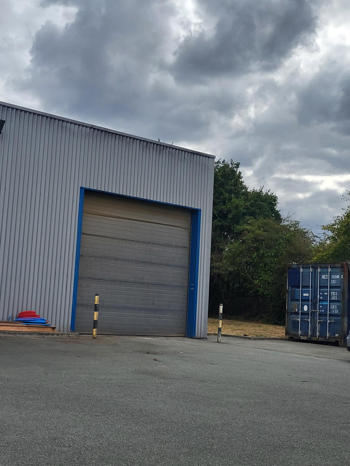 Local D’activité 143m² – Ecouflant