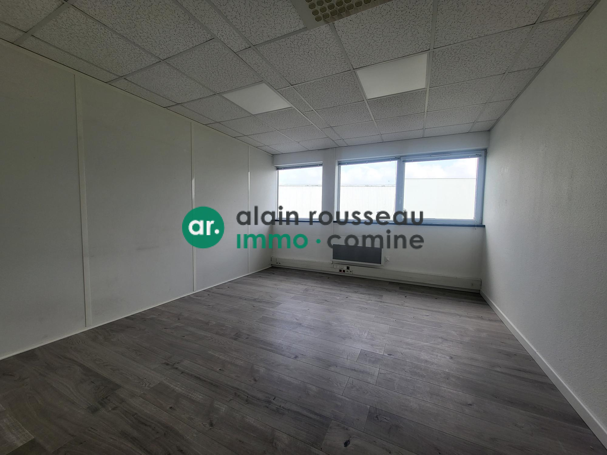 Bureaux 220m² – Beaucouze