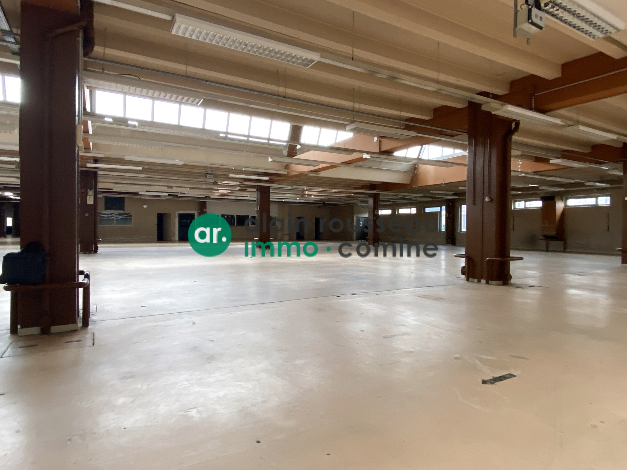 Local D’activité 3161m² – Angers