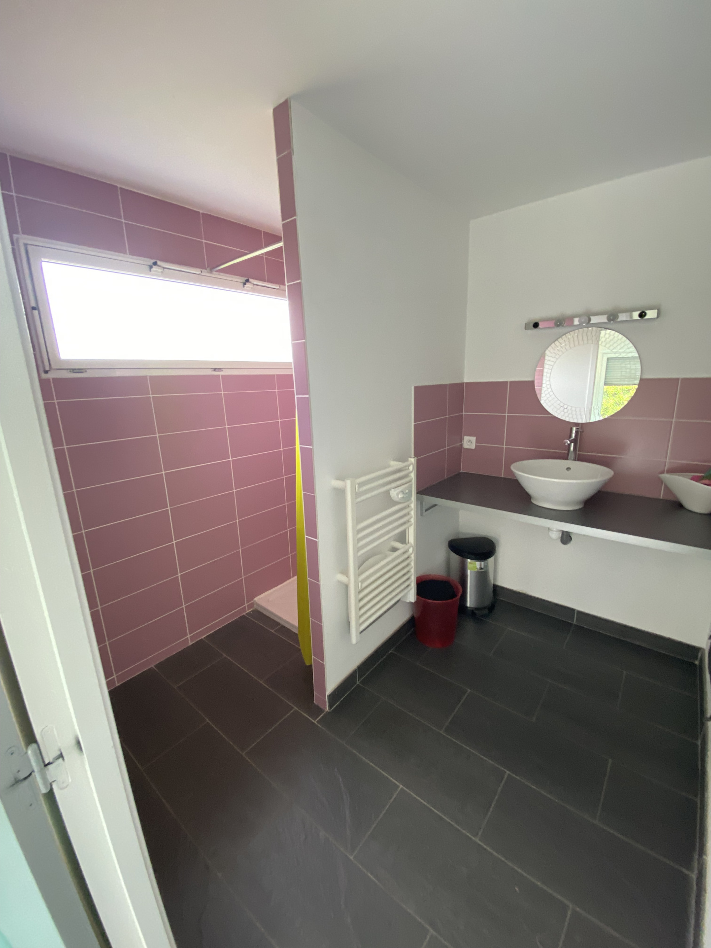 Bureaux 357m² – Beaucouze