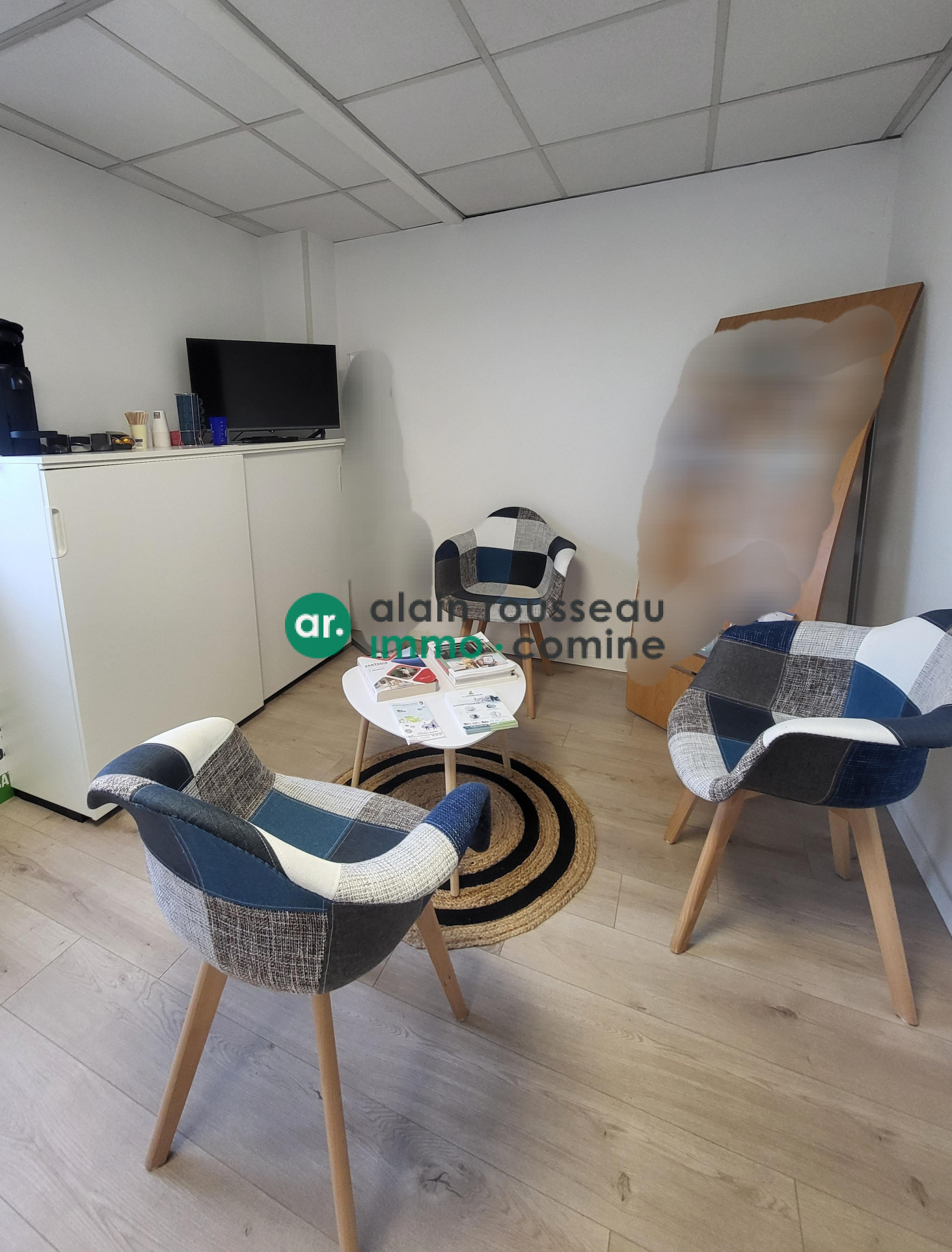 Local D’activité 202m² – Les ponts de ce