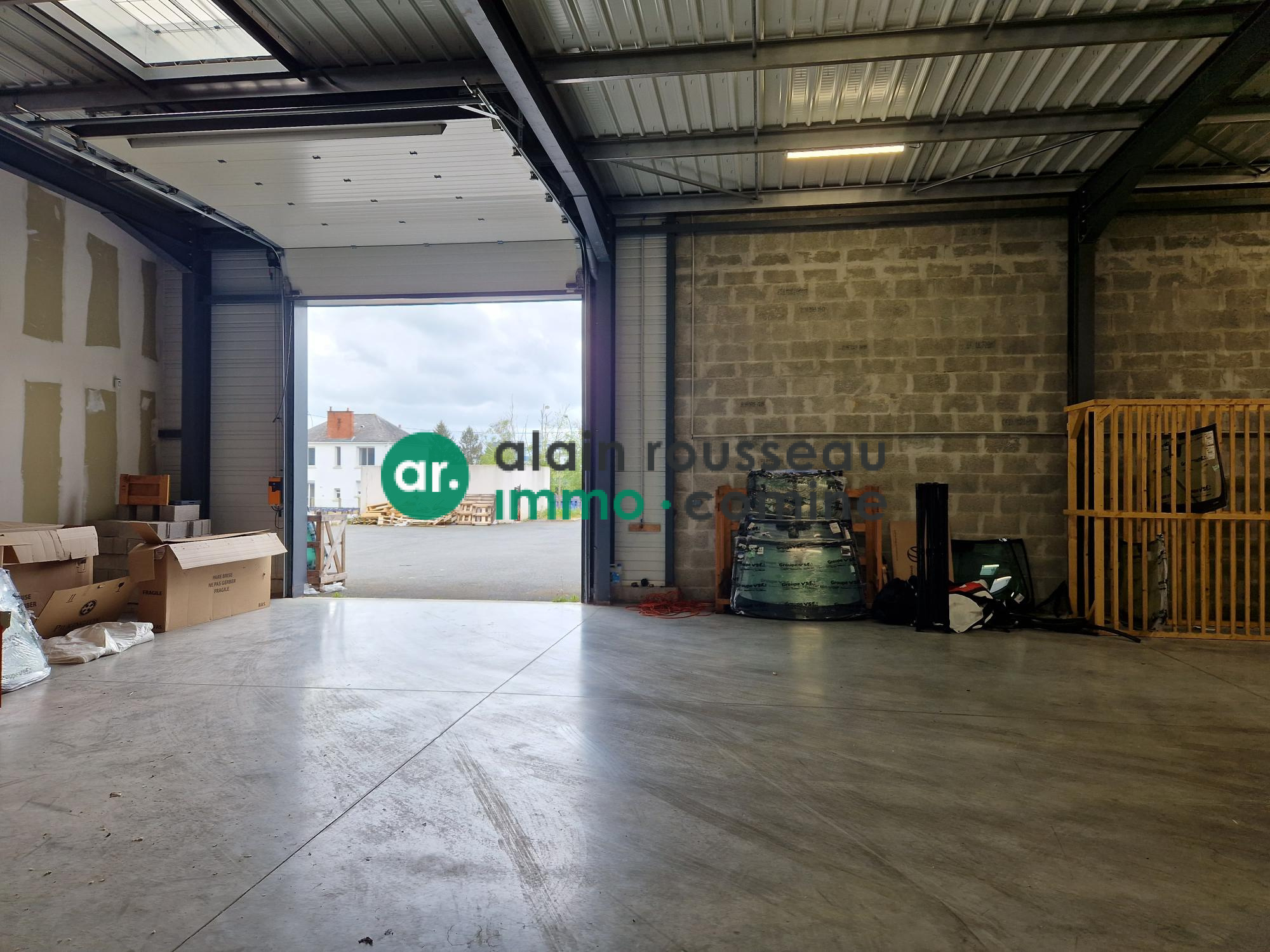 Local Commercial 450m² – Cholet