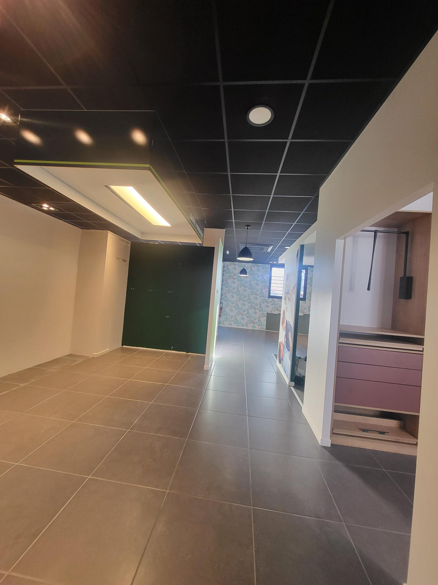Local Commercial 200m² –