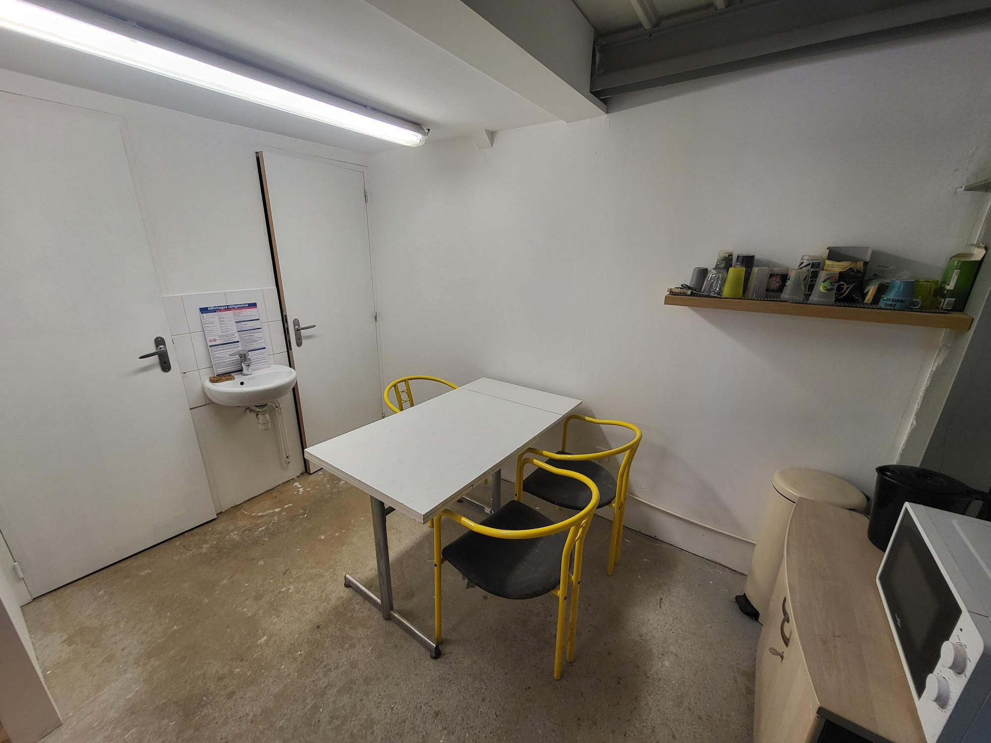 Local D’activité 143m² – Ecouflant