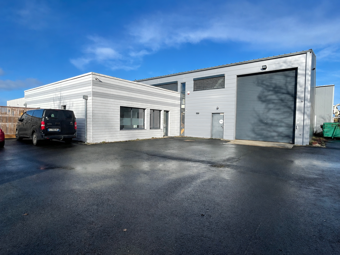 Local D&rsquo;activité 475m² – Le plessis grammoire