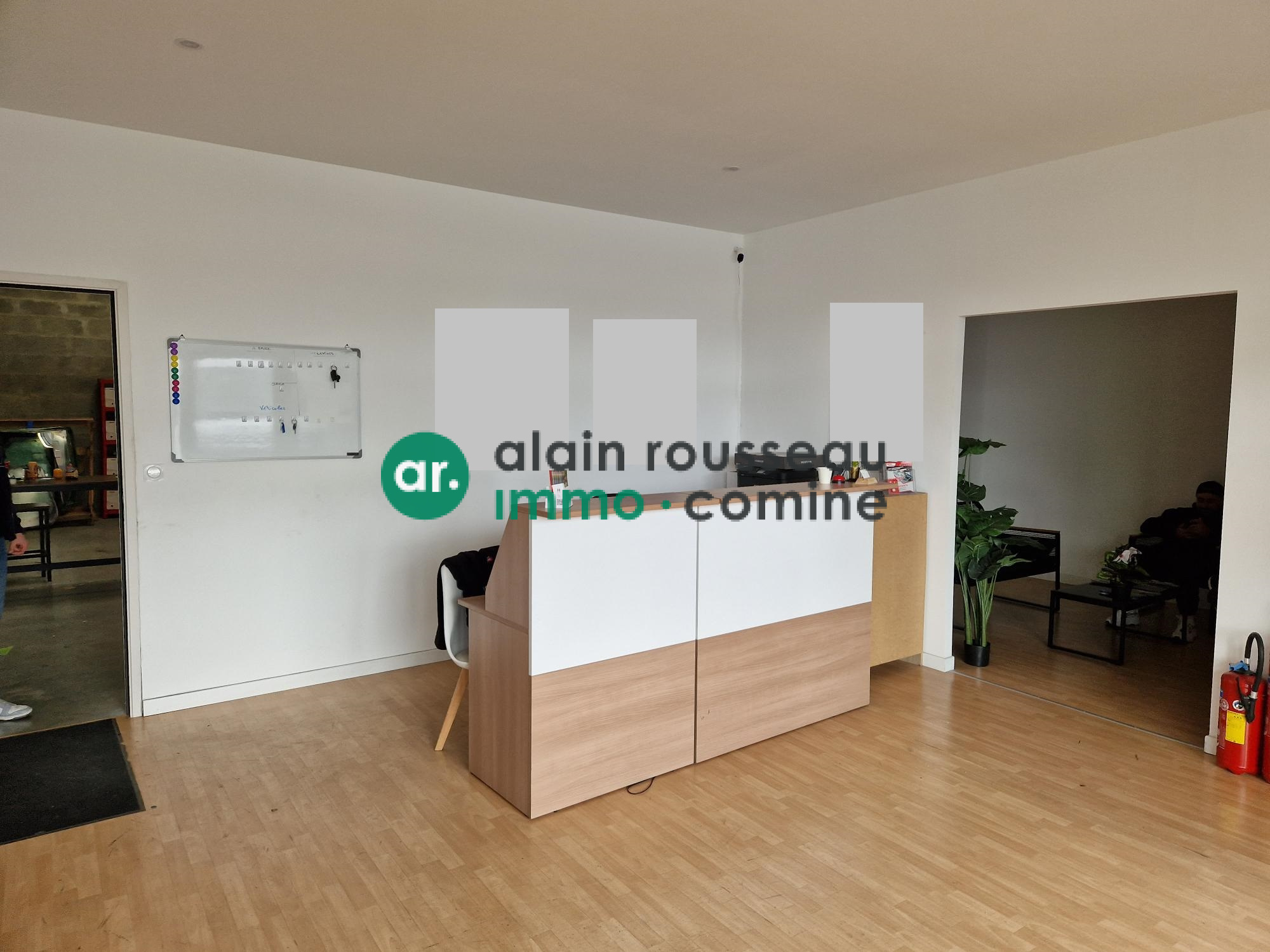 Local Commercial 450m² – Cholet