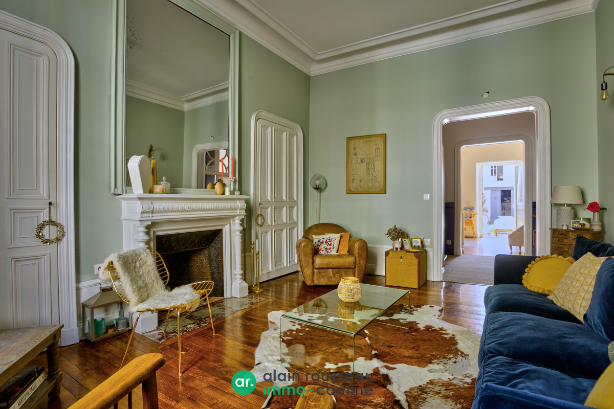 Maison 250m² – 
ANGERS