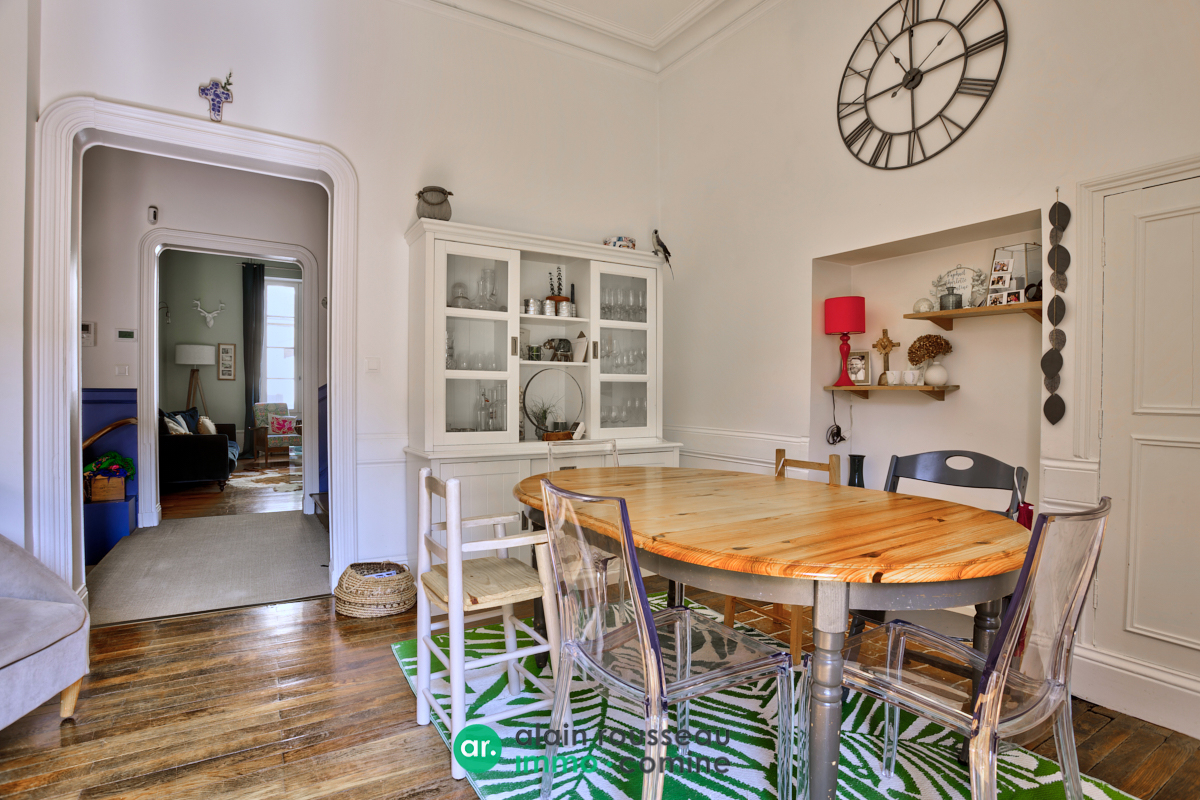 Maison 250m² – 
ANGERS