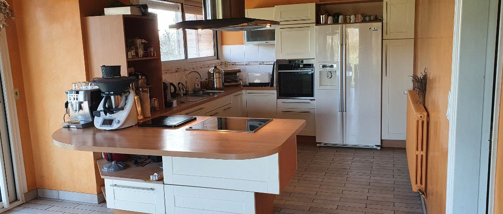 Maison 354m² – 
PRUILLE