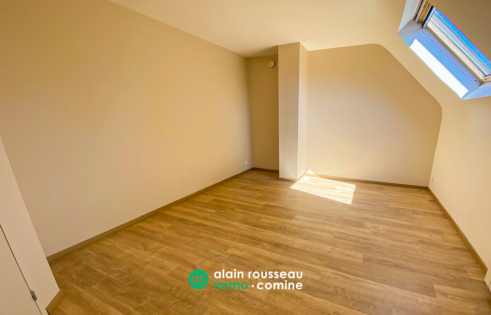 Maison 148.61m² – 
Avrillé