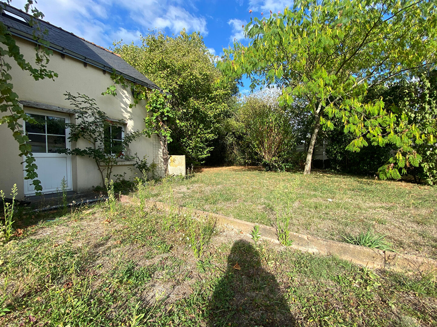 Terrain 852m² –
MURS ERIGNE Terrain 852m² –
MURS ERIGNE