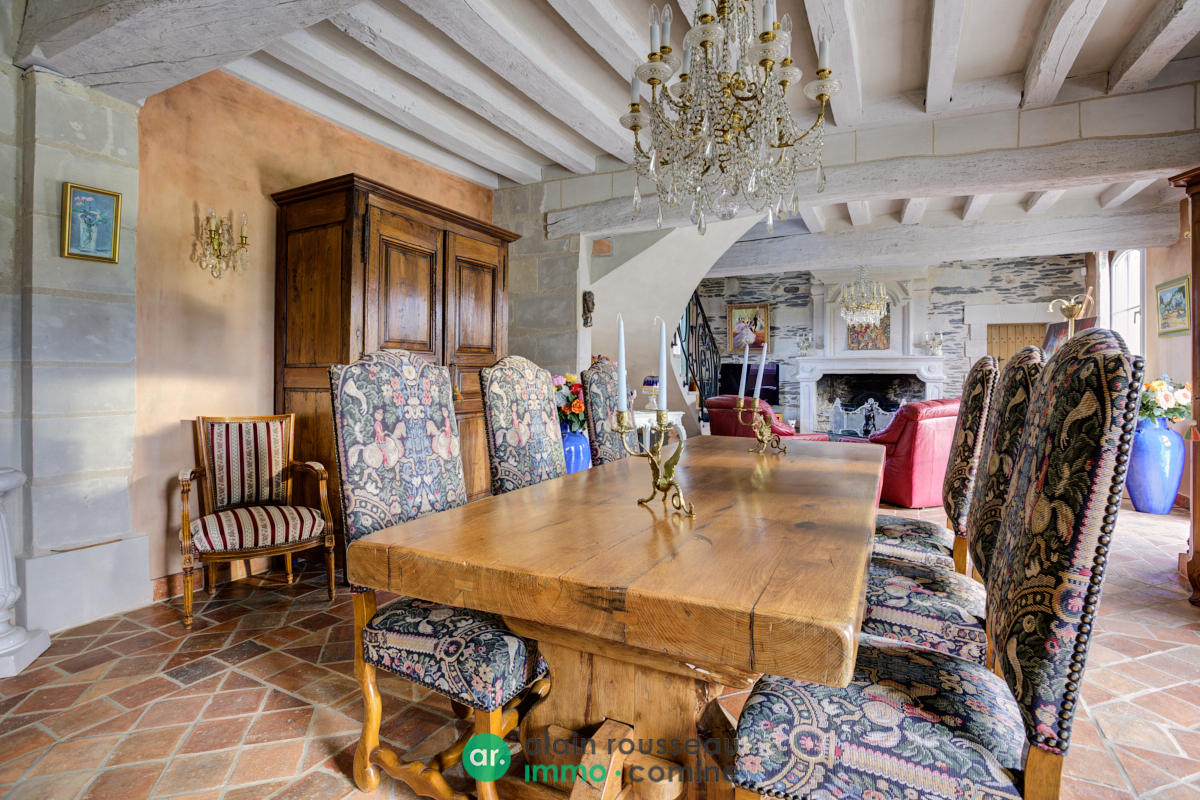 Maison 208m² – 
BRAIN SUR L AUTHION