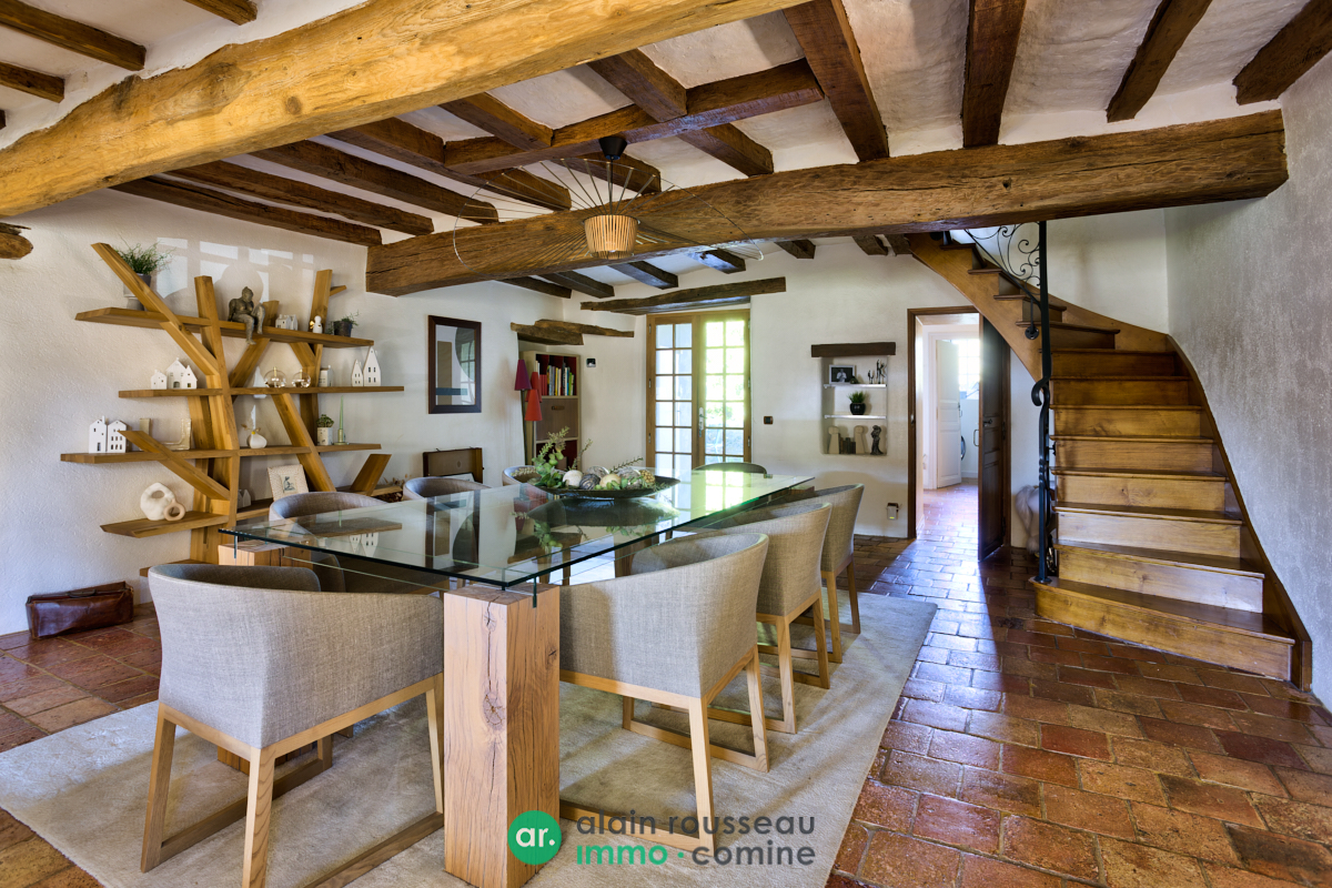 Maison 233m² – 
LA MEMBROLLE SUR LONGUENEE