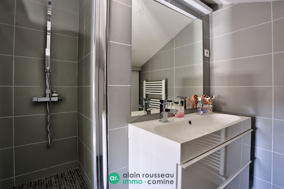 Maison 233m² – 
LA MEMBROLLE SUR LONGUENEE