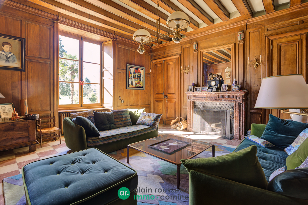 Maison 526m² –
Segré Maison 526m² –
Segré