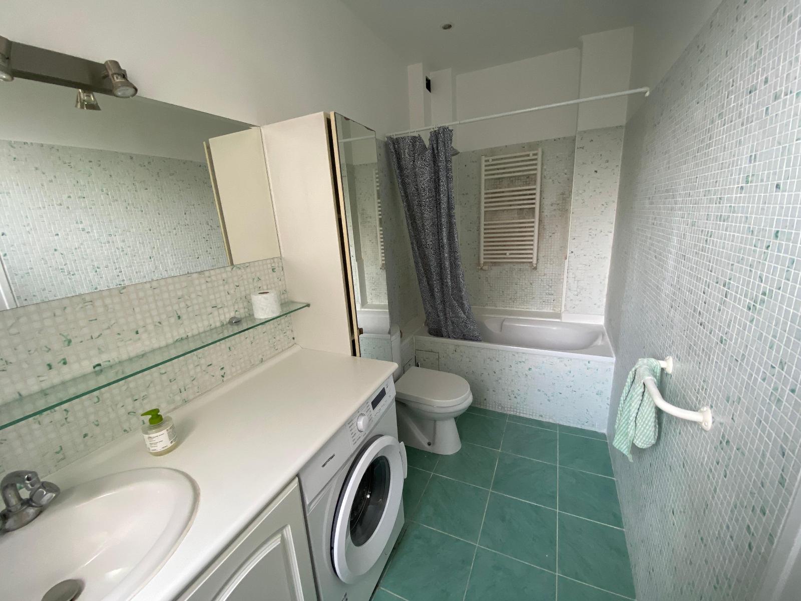 Appartement 33.44m² – PARIS