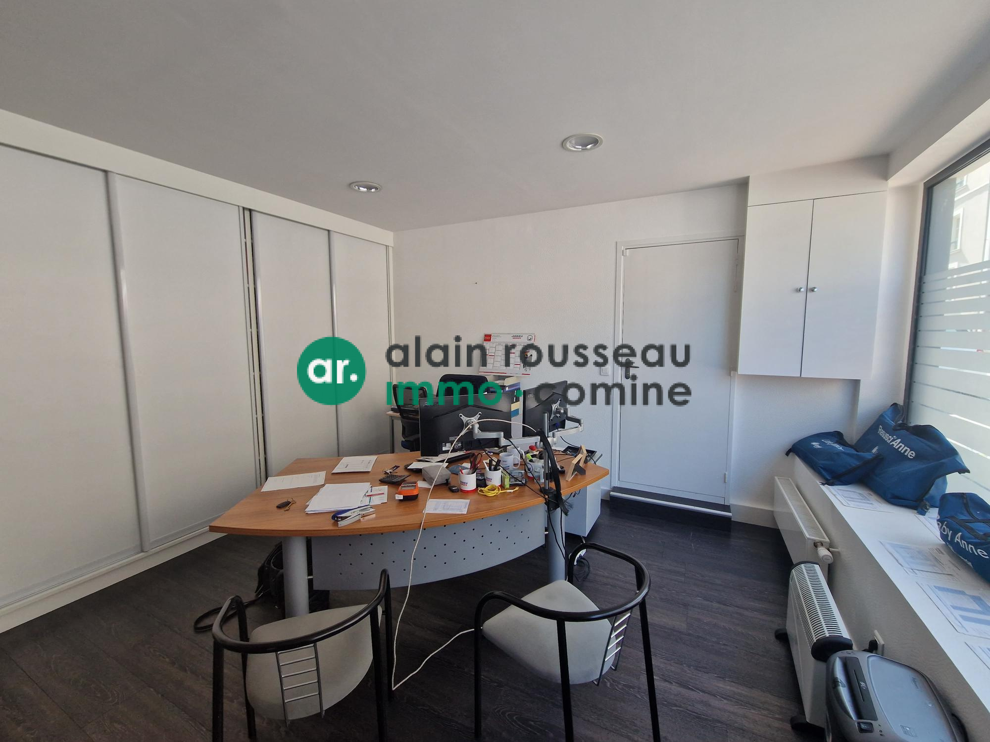 Bureaux 104m² –