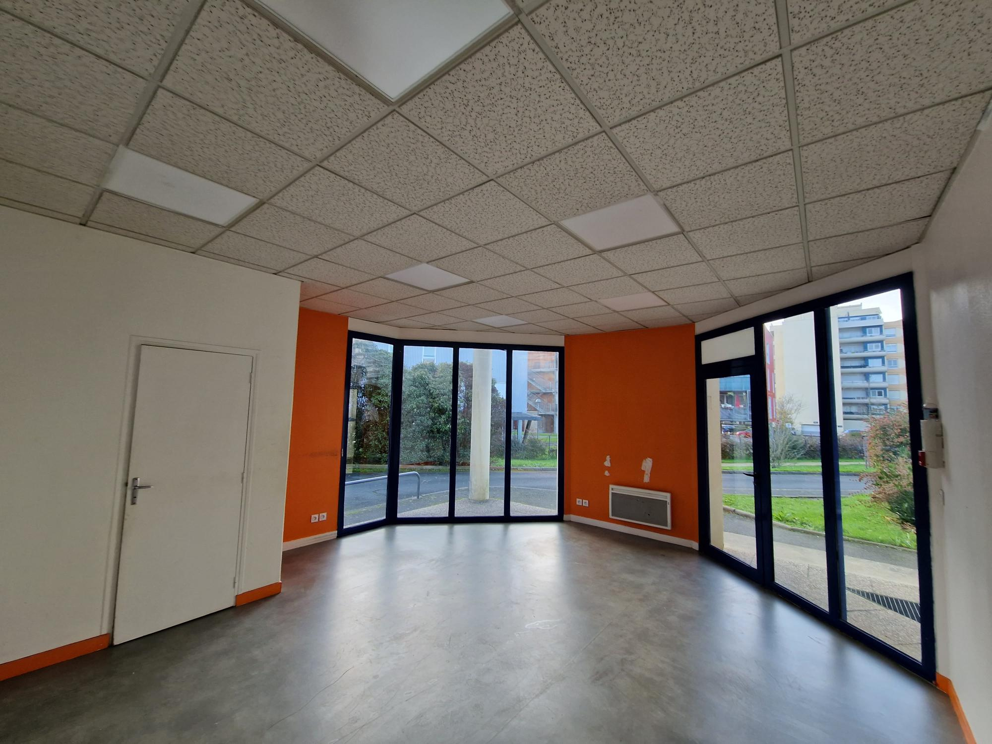 Local Commercial 43m² – Angers