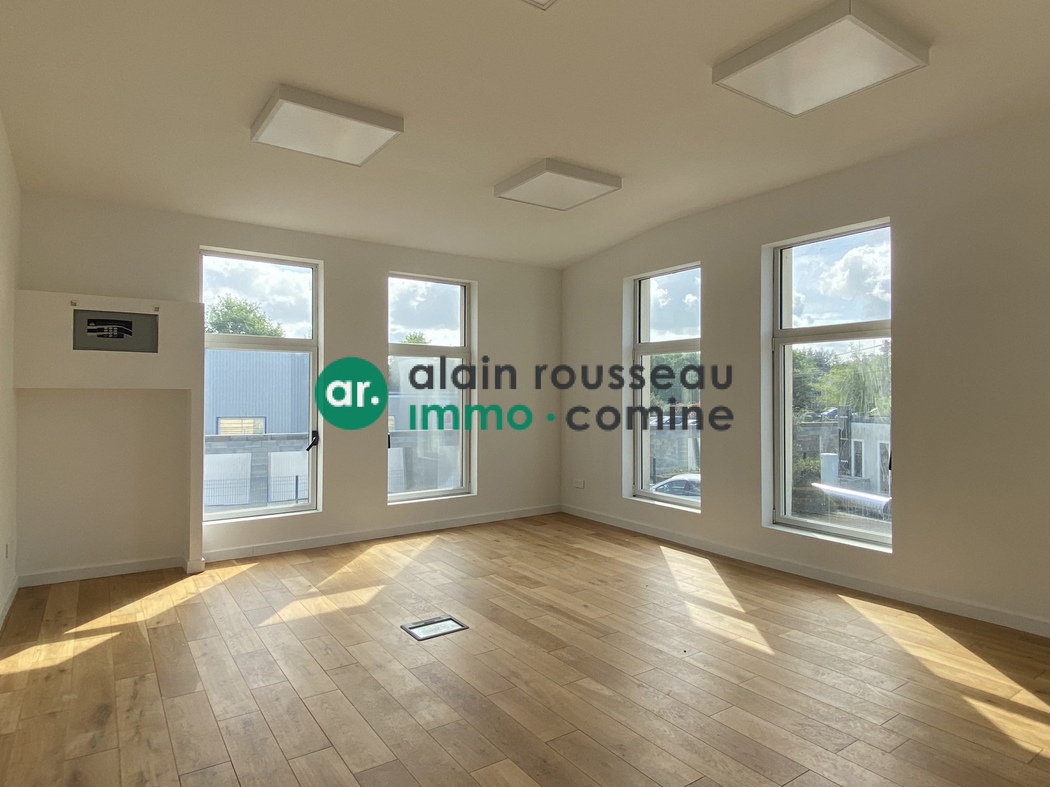 Bureaux 170m² – Verrieres-en-anjou