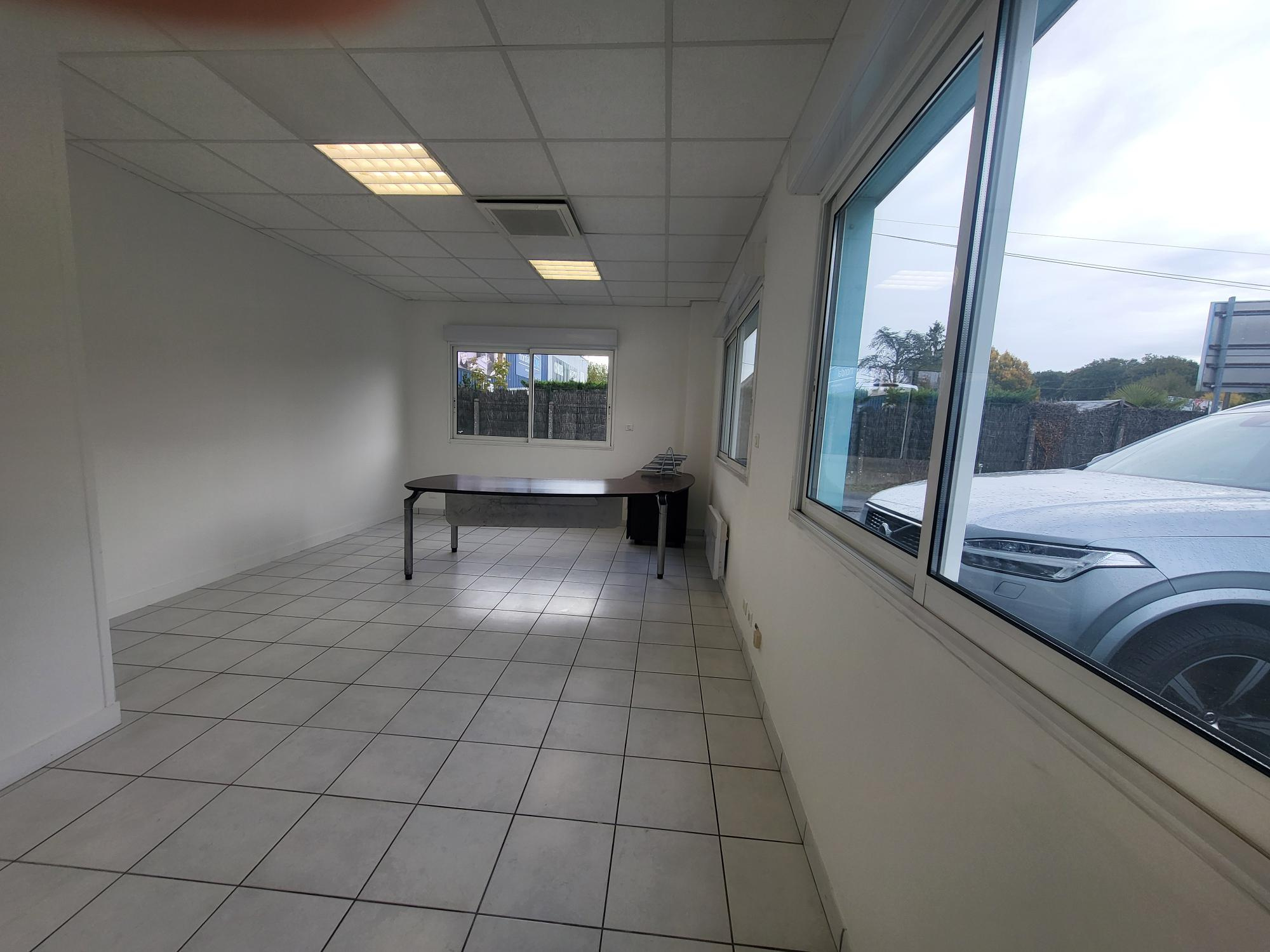 Bureaux 100m² – St barthelemy d anjou