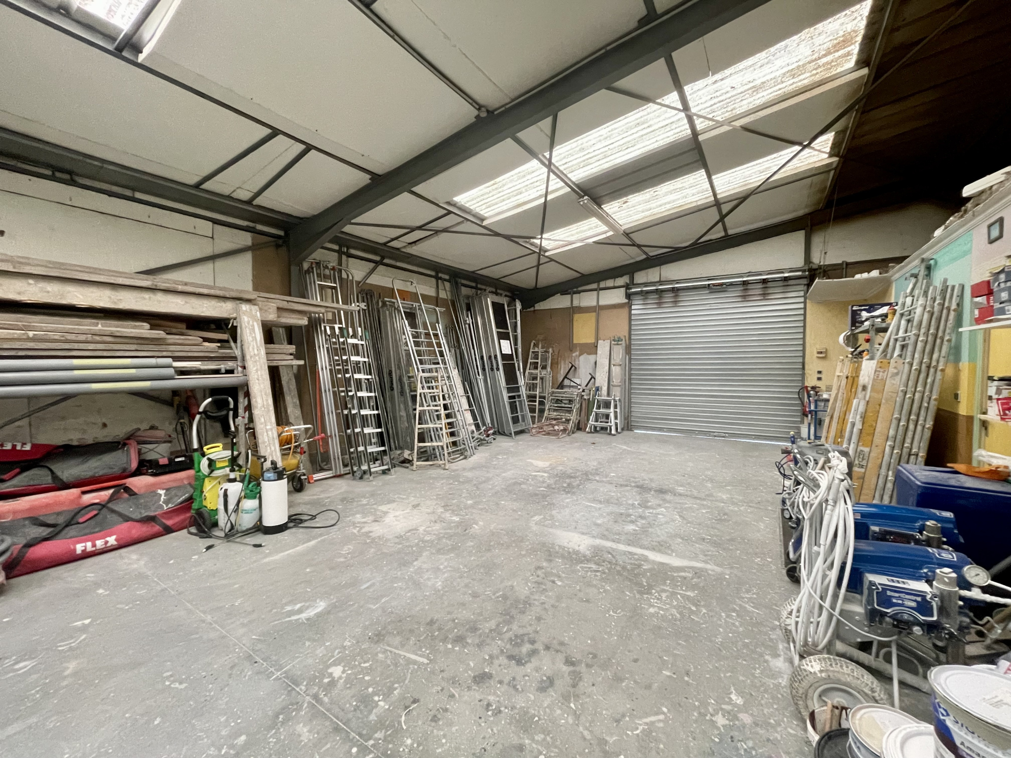 Local D’activité 200m² – Verrieres-en-anjou Local D’activité 200m² – Verrieres-en-anjou