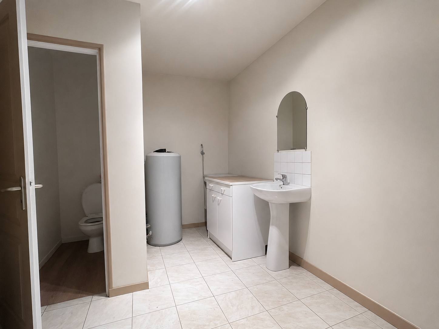 Local D&rsquo;activité 210m² – Ste gemmes sur loire
