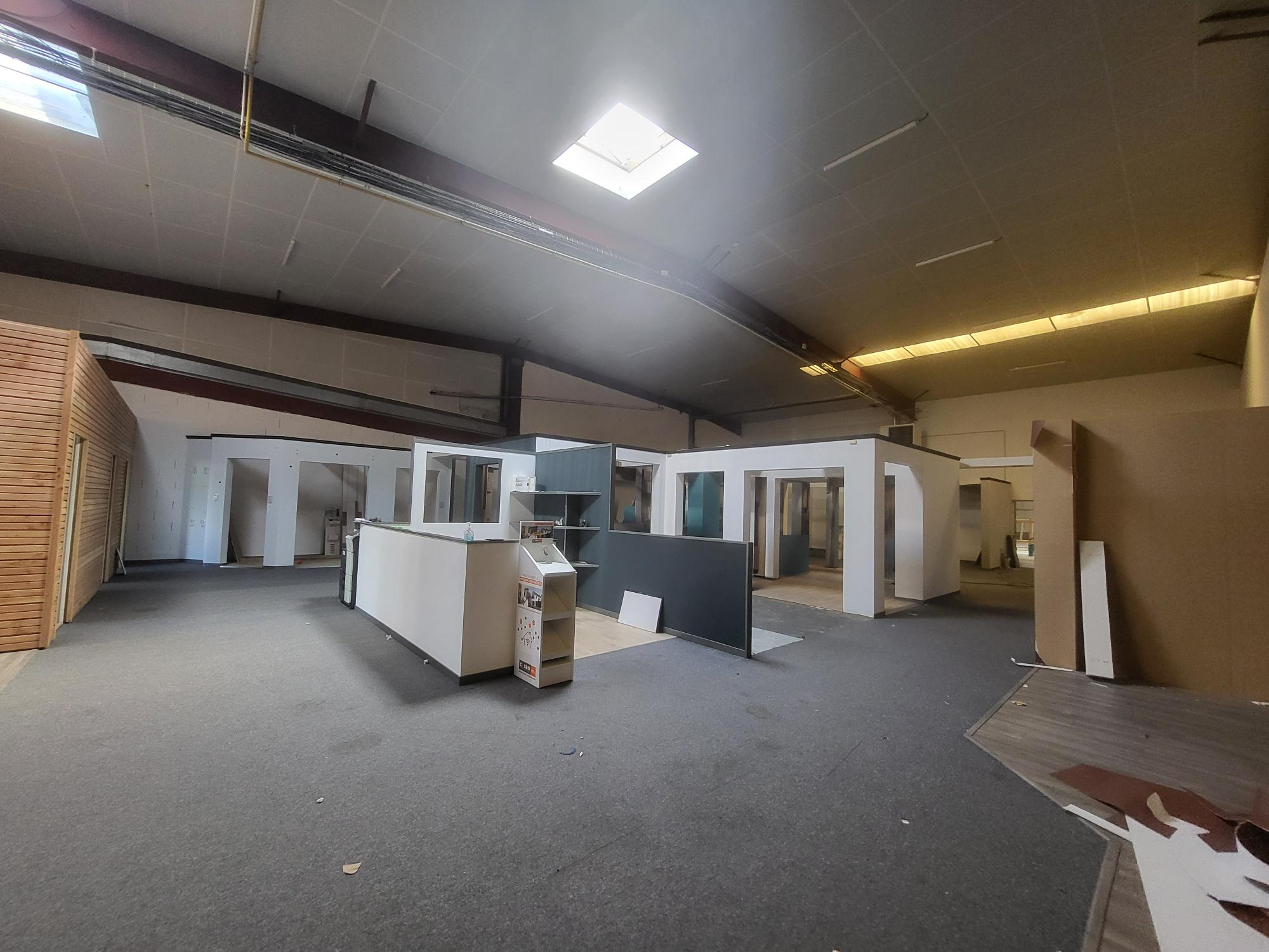 Local Commercial 1500m² – St barthelemy d anjou