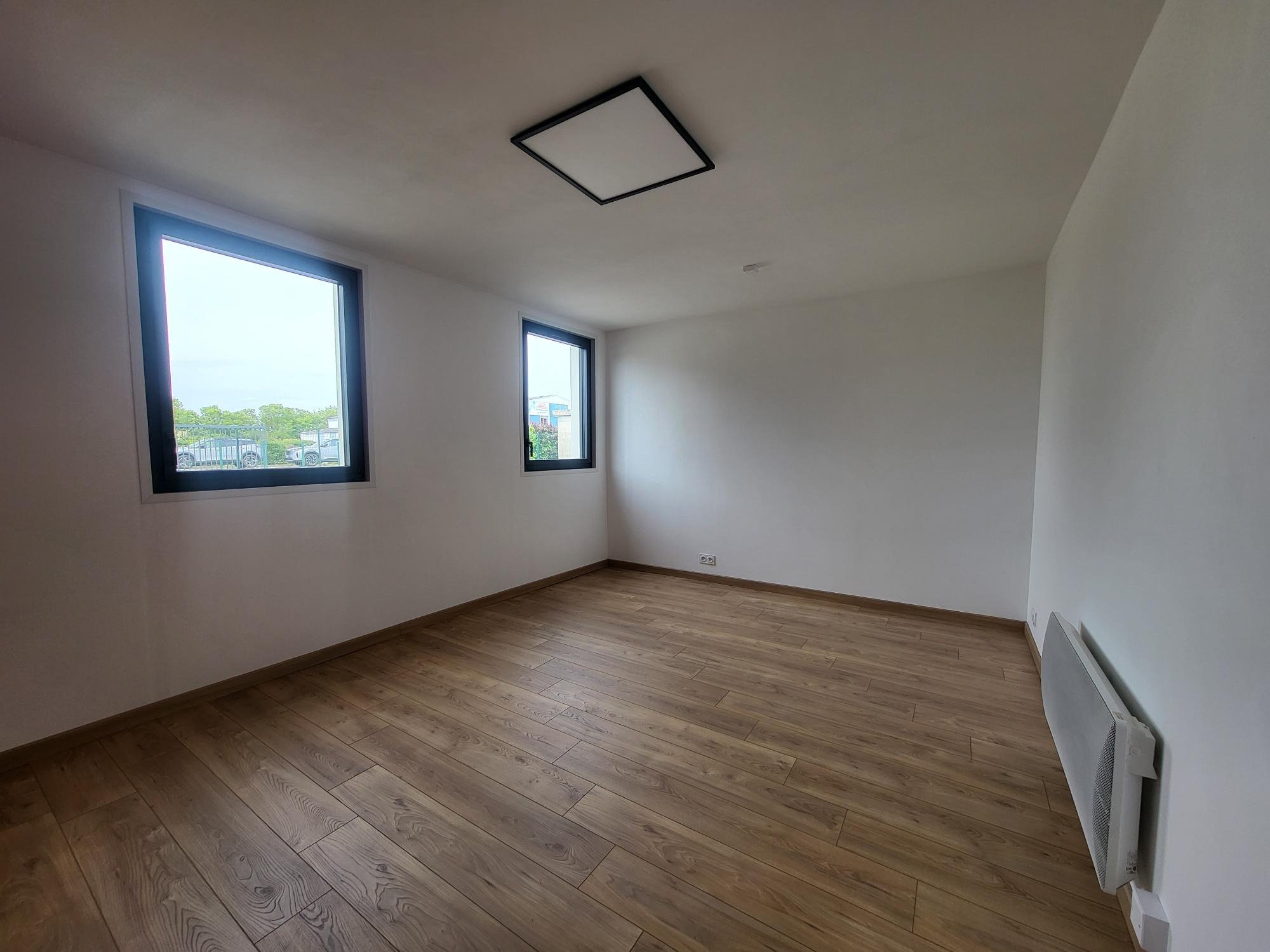 Bureaux 300m² – Avrille