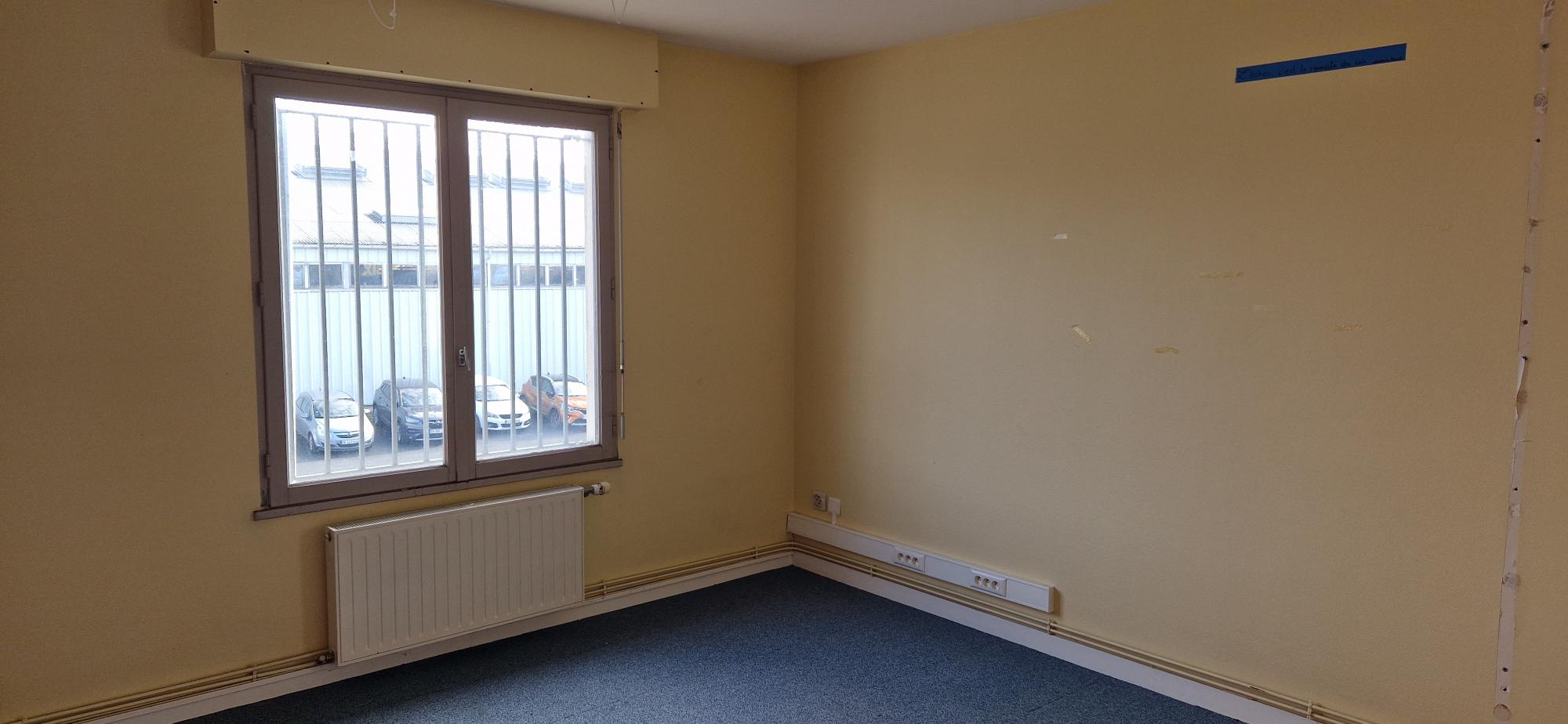 Local D&rsquo;activité 1373m² – Cholet