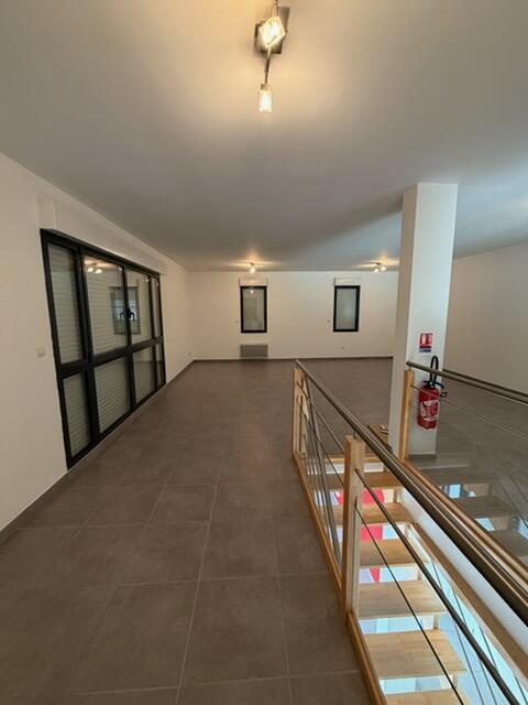 Local D&rsquo;activité 300m² – Cantenay epinard