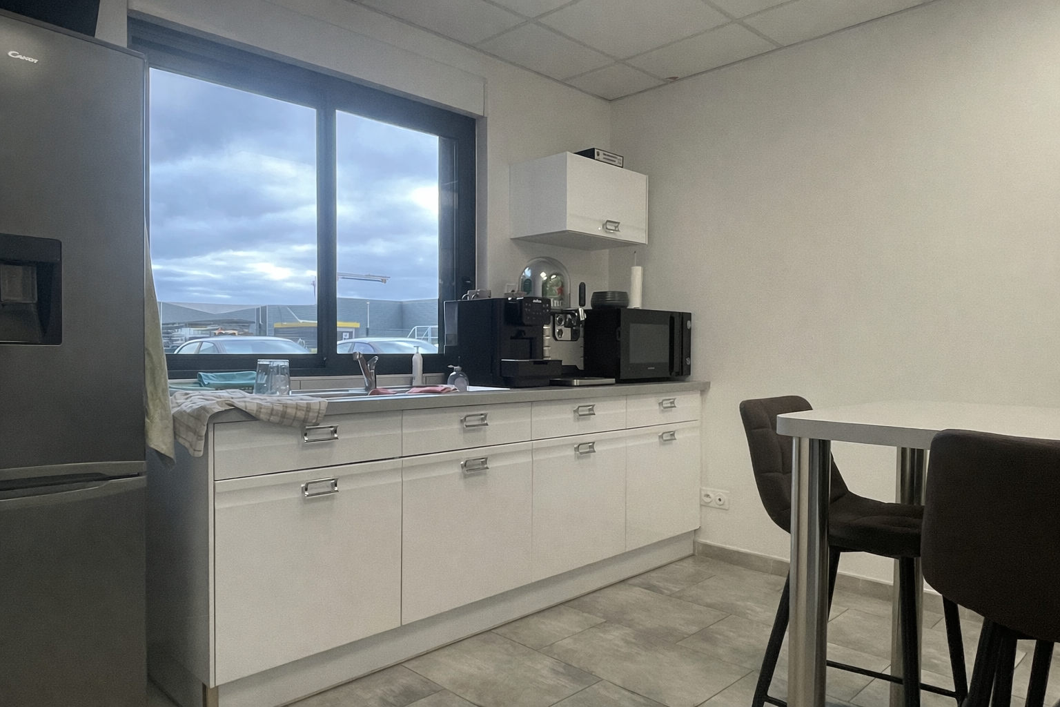 Local D&rsquo;activité 537m² – Maze-milon
