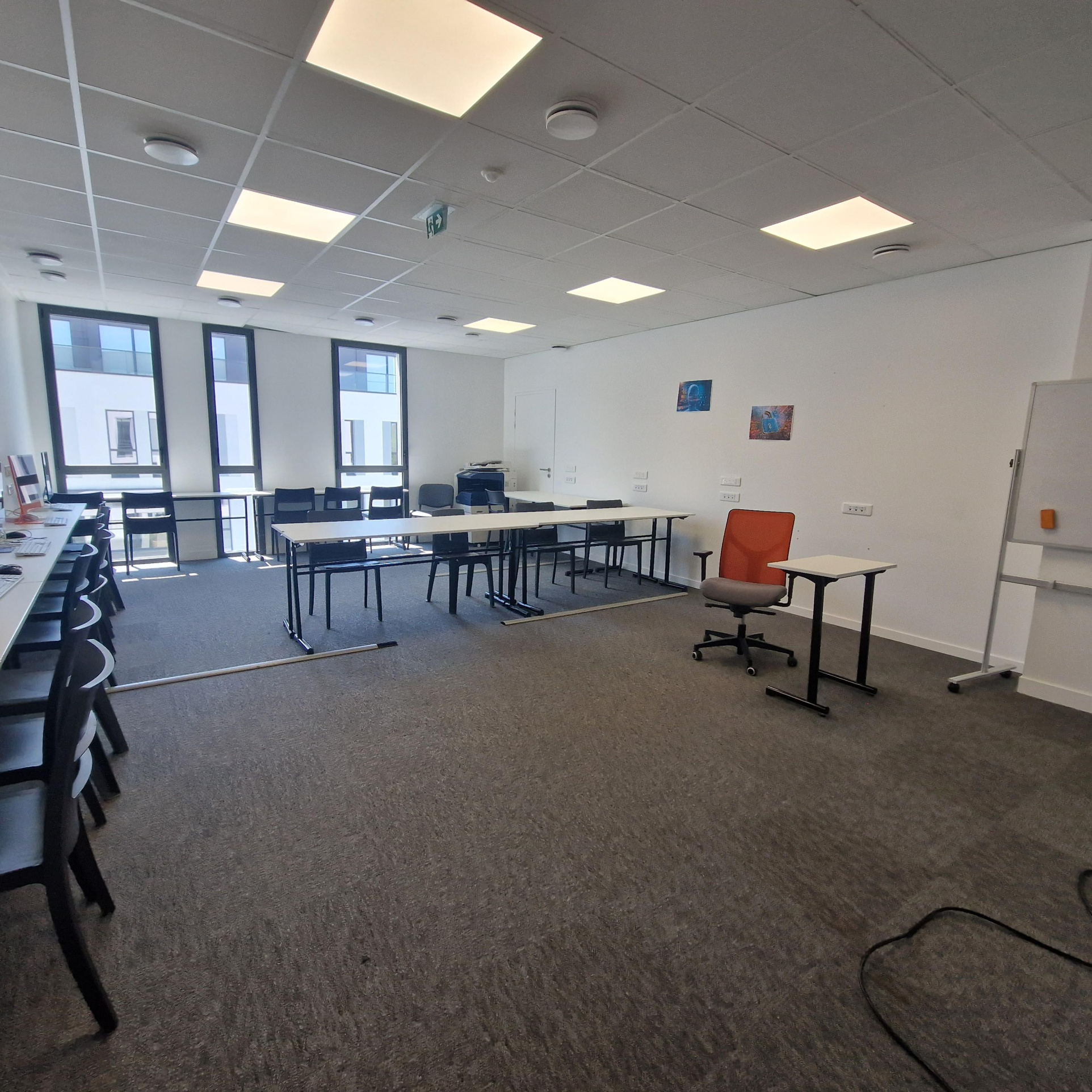 Bureaux 1275m² – Trelaze