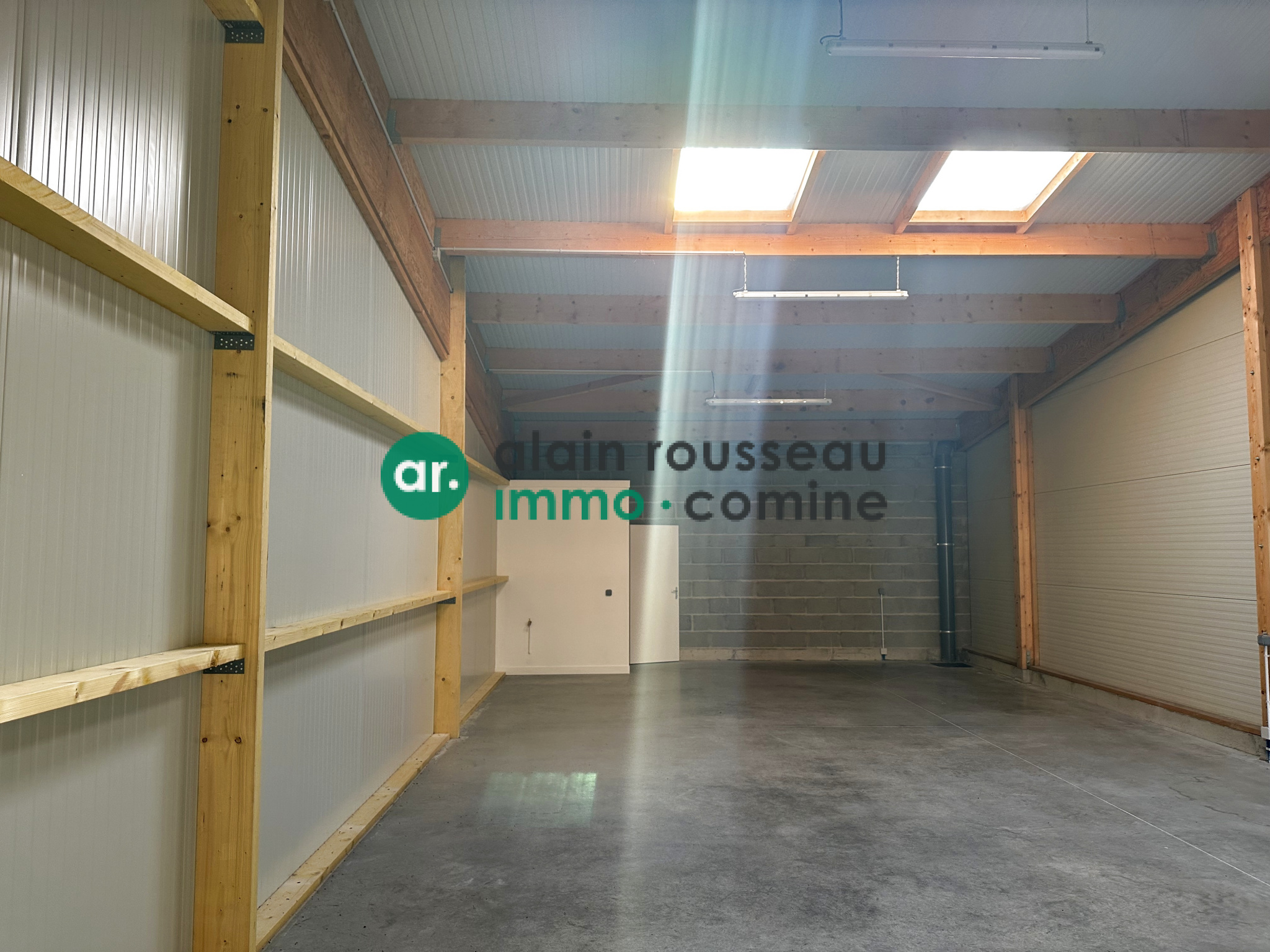 Local Commercial 202m² – Saint Leger de Linieres