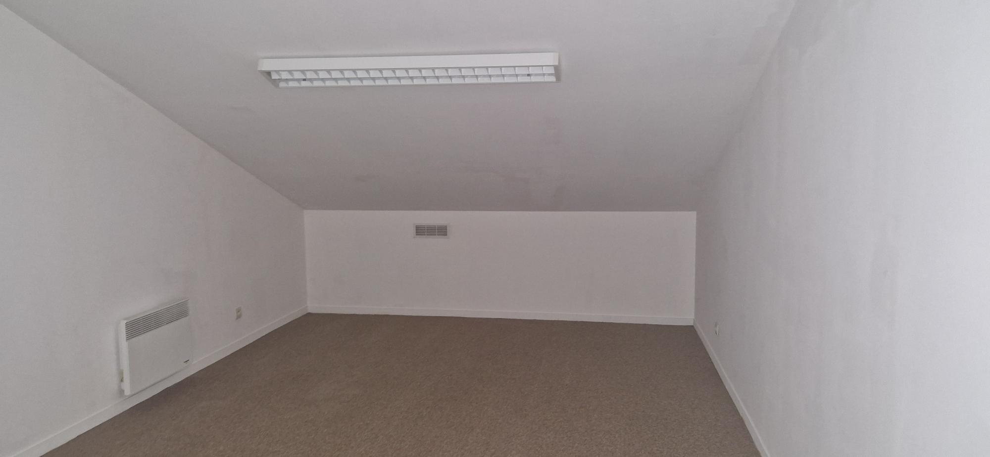 Local Commercial 150m² – La tessoualle