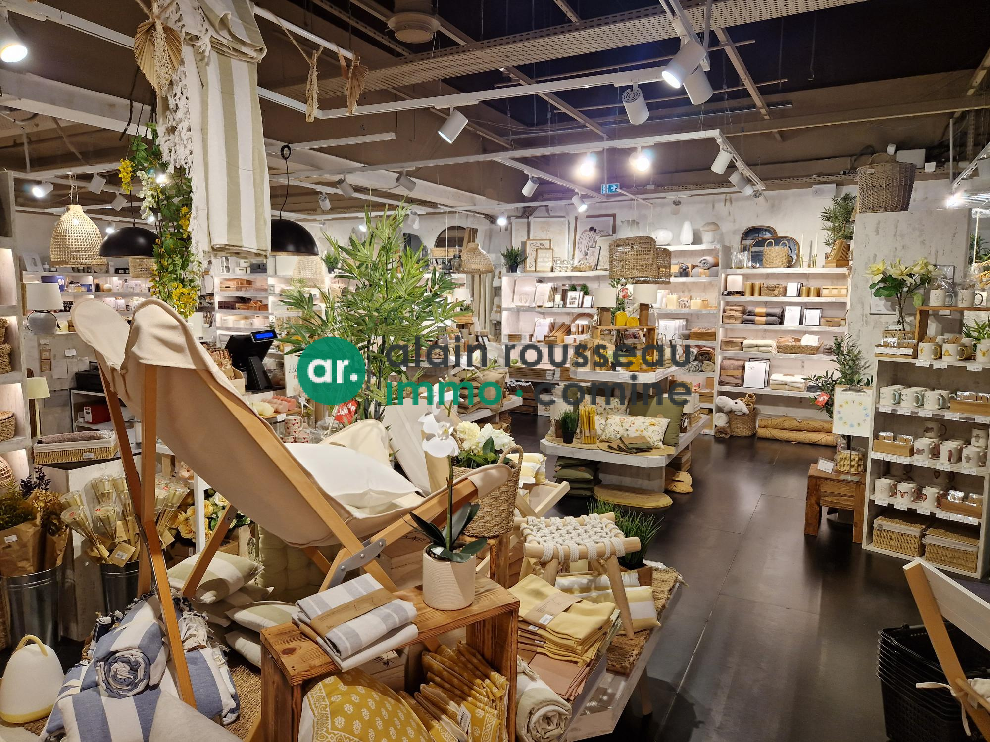 Local Commercial 230m² – Cholet
