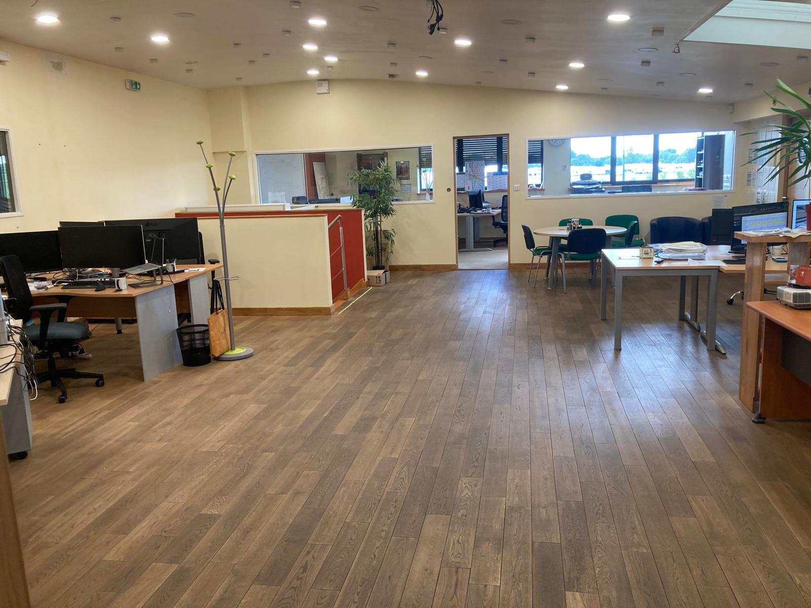 Local D&rsquo;activité 500m² – Les ponts de ce