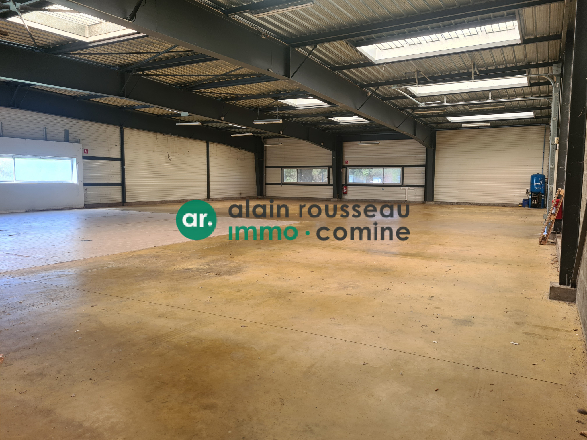 Local D’activité 800m² – Soulaines sur aubance