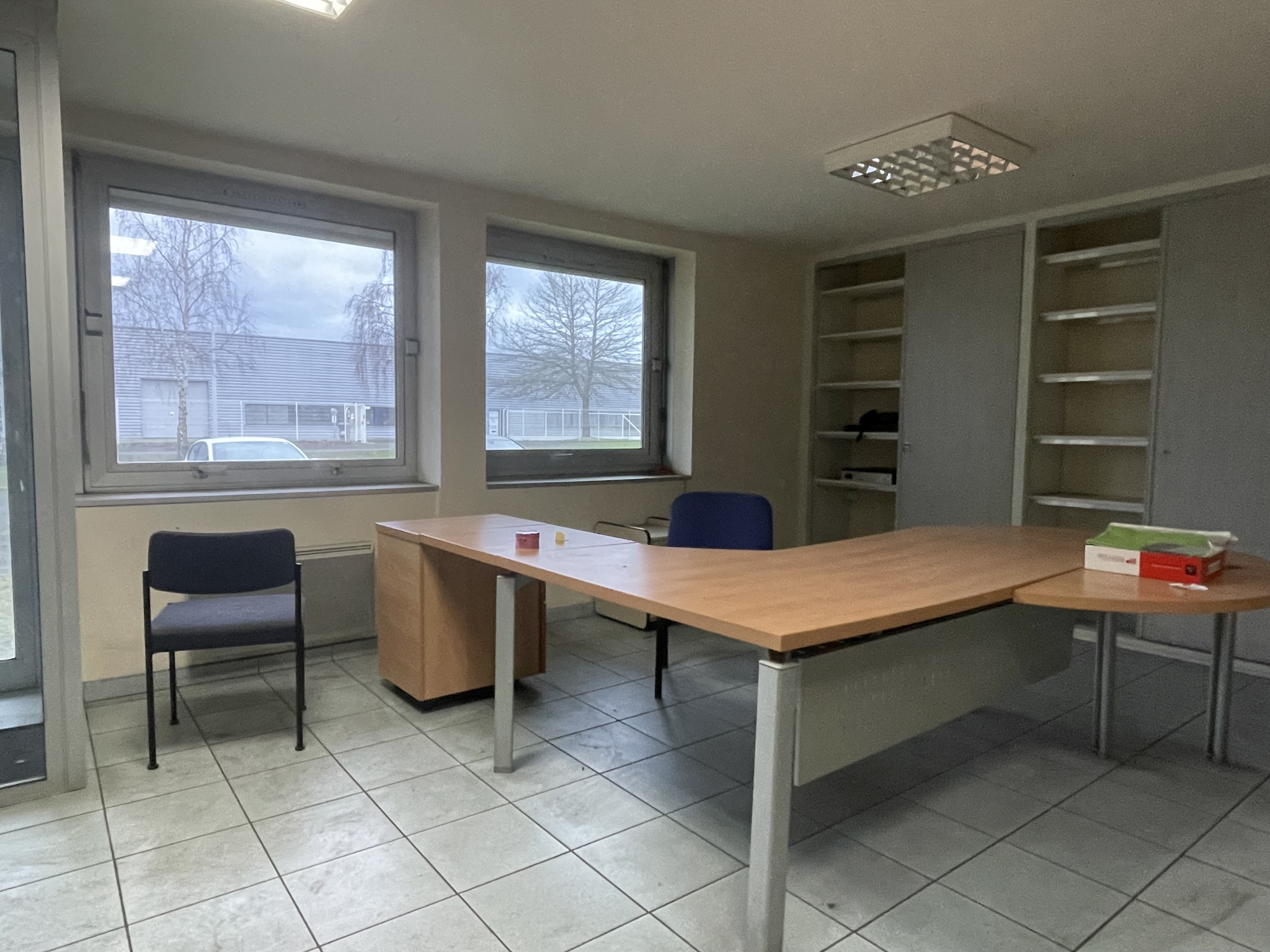 Local D&rsquo;activité 1330m² – Beaucouze