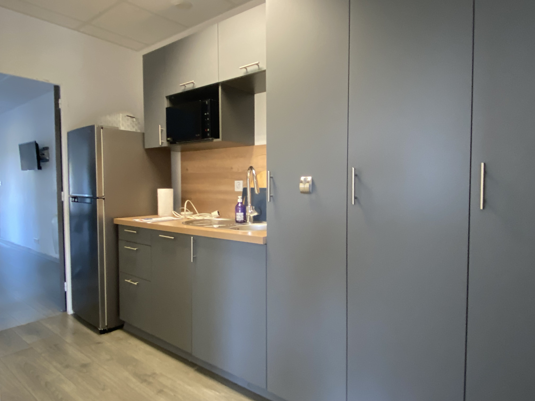 Bureaux 137m² – Murs erigne