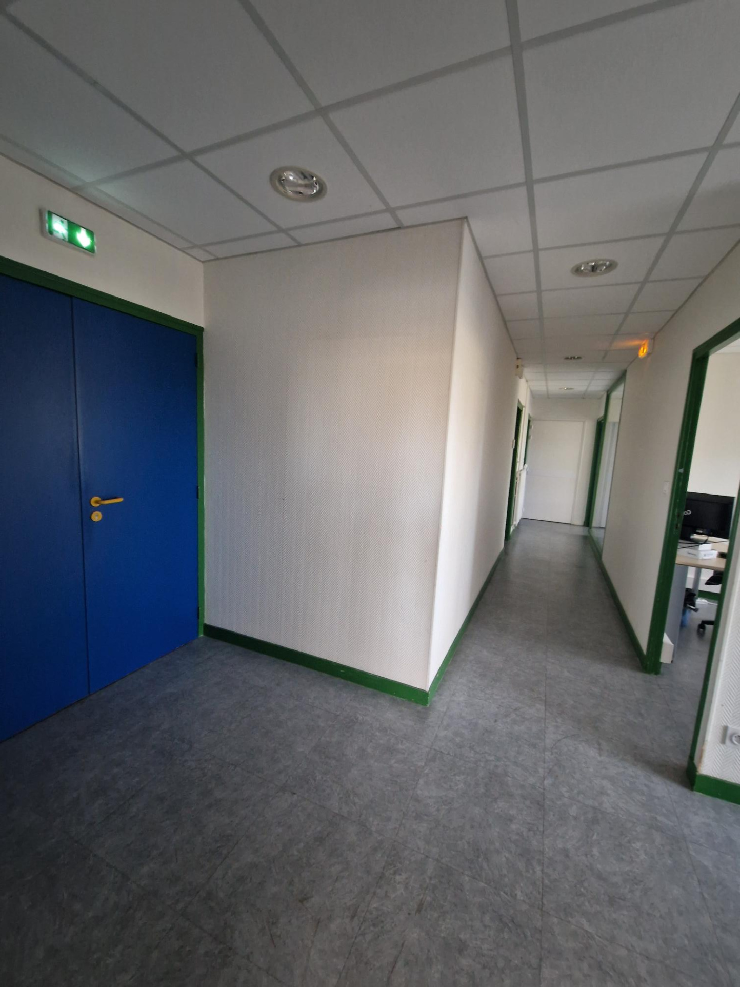 Bureaux 16.4m² – Beaucouze