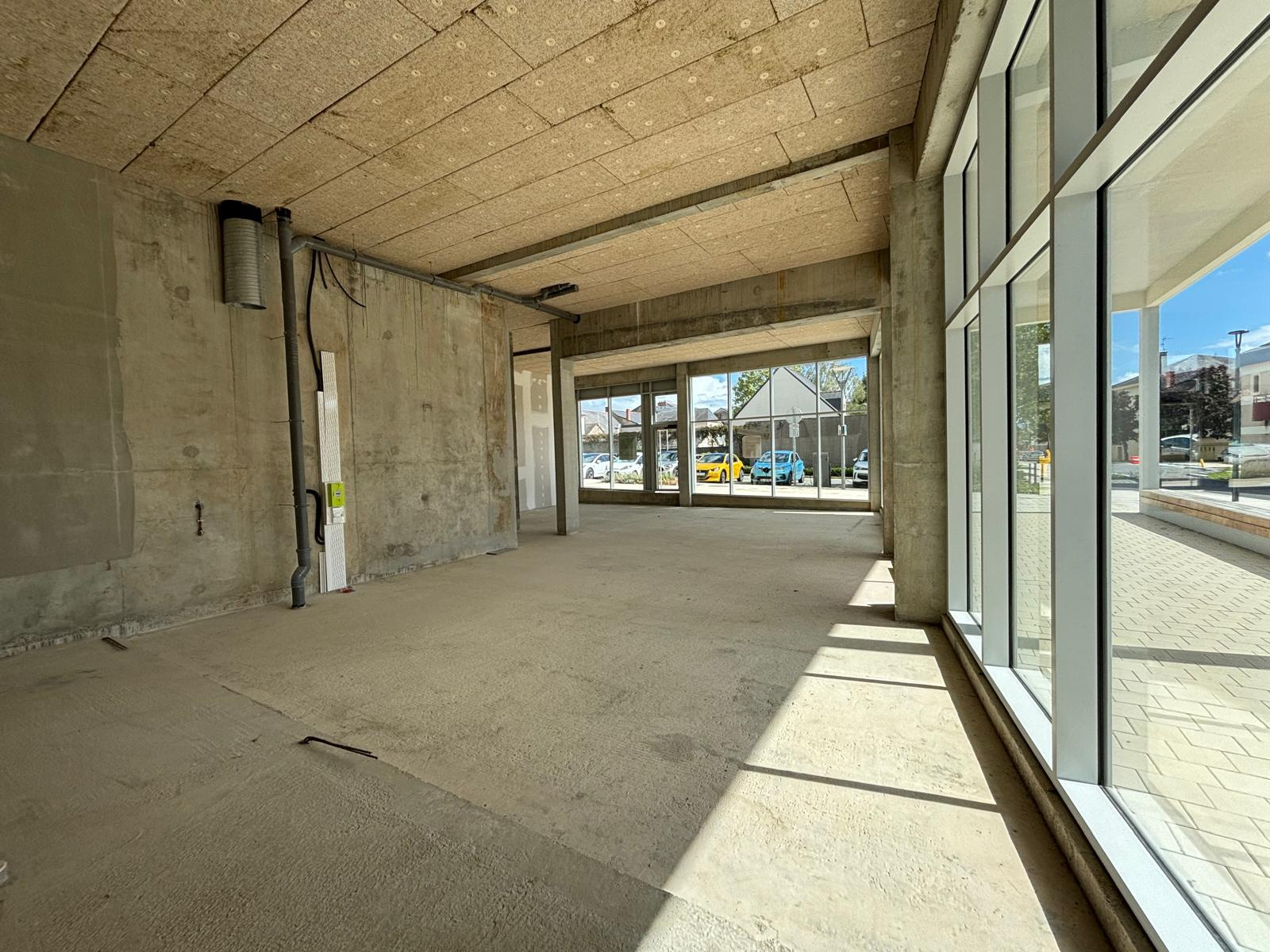 Local Commercial 139m² – Avrille