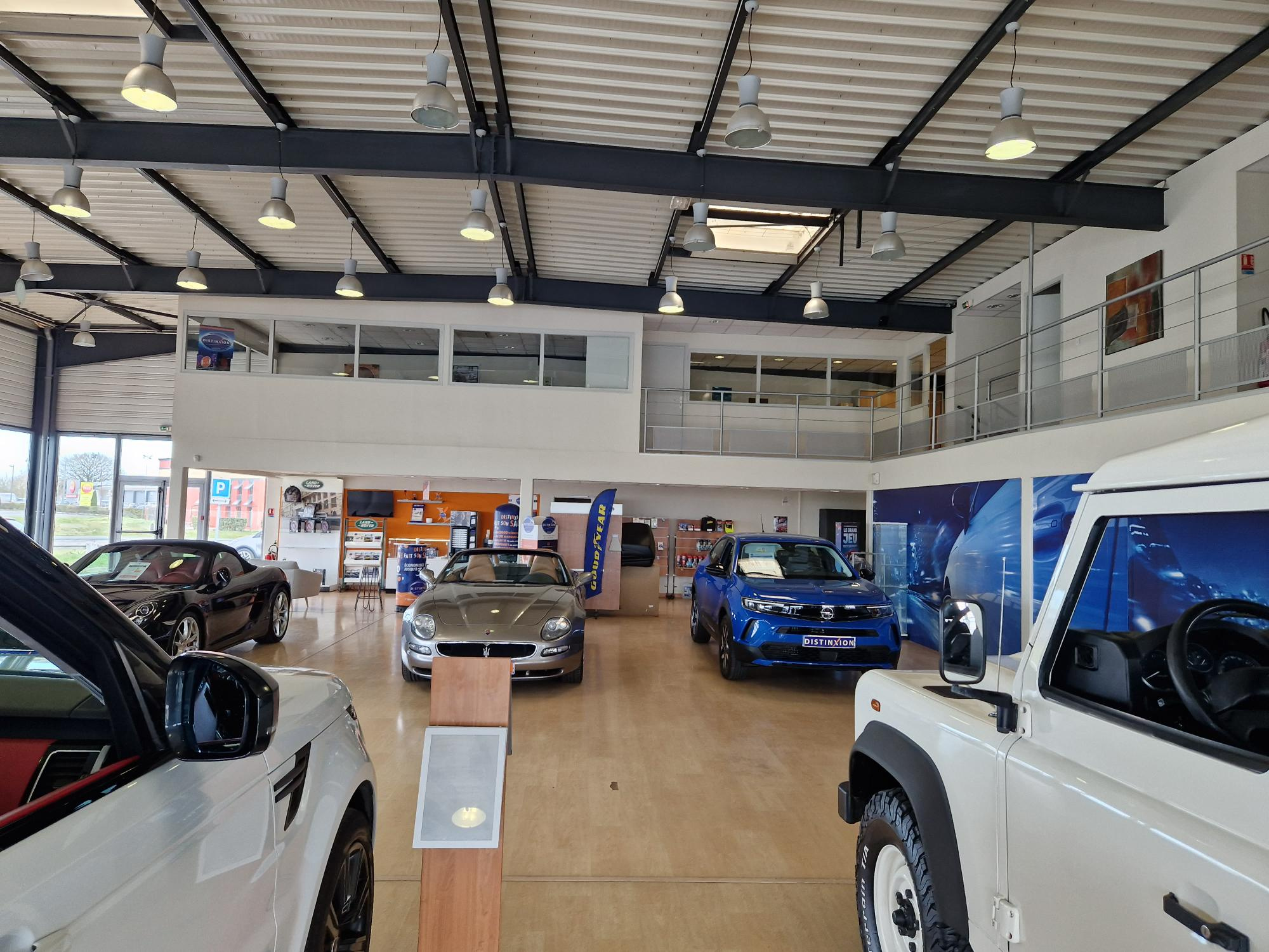 Local Commercial 1725m² – Cholet