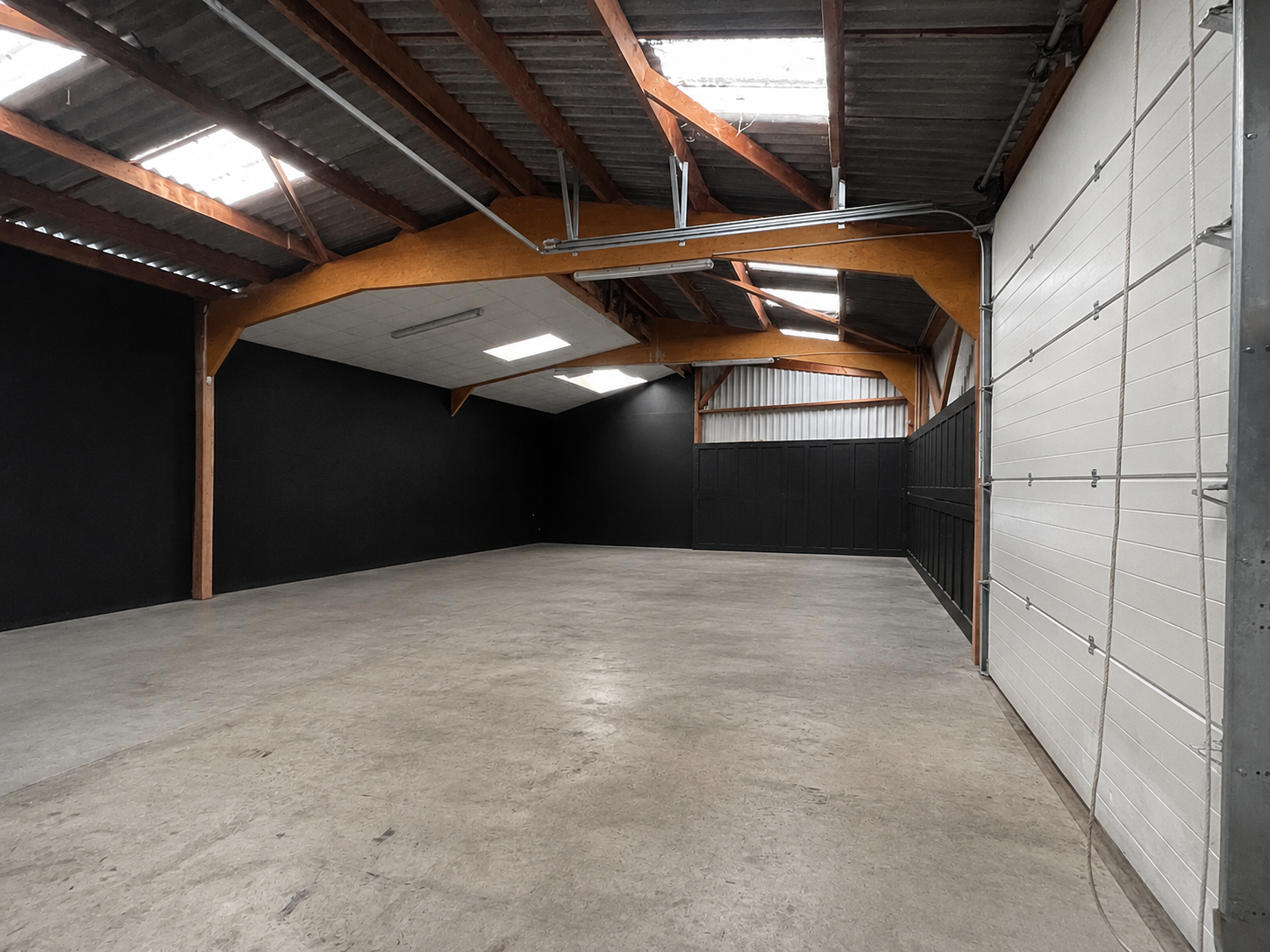 Local D&rsquo;activité 210m² – Ste gemmes sur loire