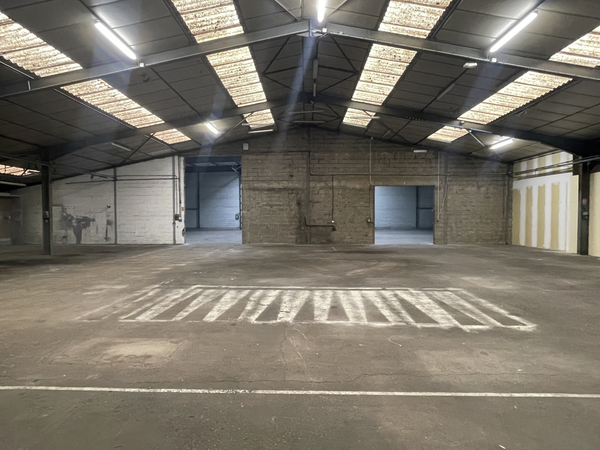 Local D&rsquo;activité 1520m² – Ecouflant