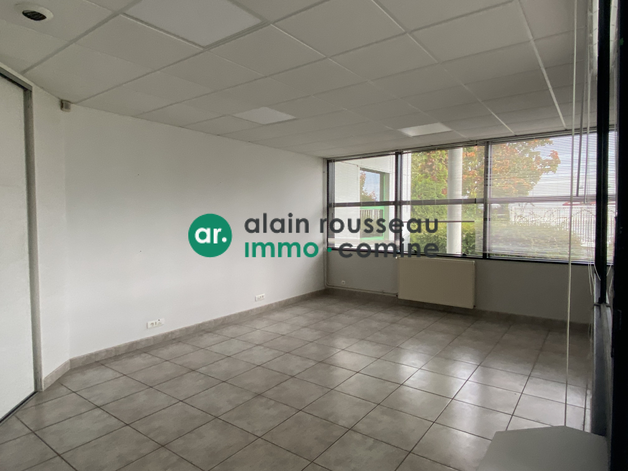 Local D’activité 2000m² –