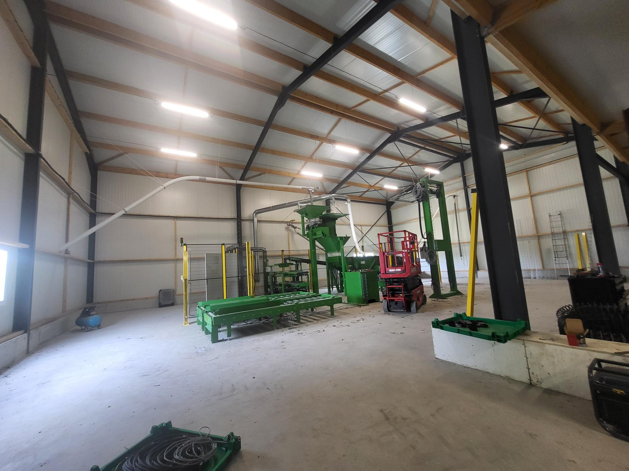 Entrepôt 1700m² – La possonniere