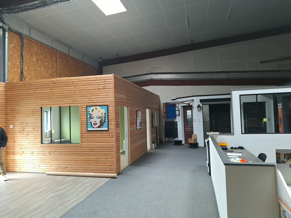 Local Commercial 1500m² – St barthelemy d anjou
