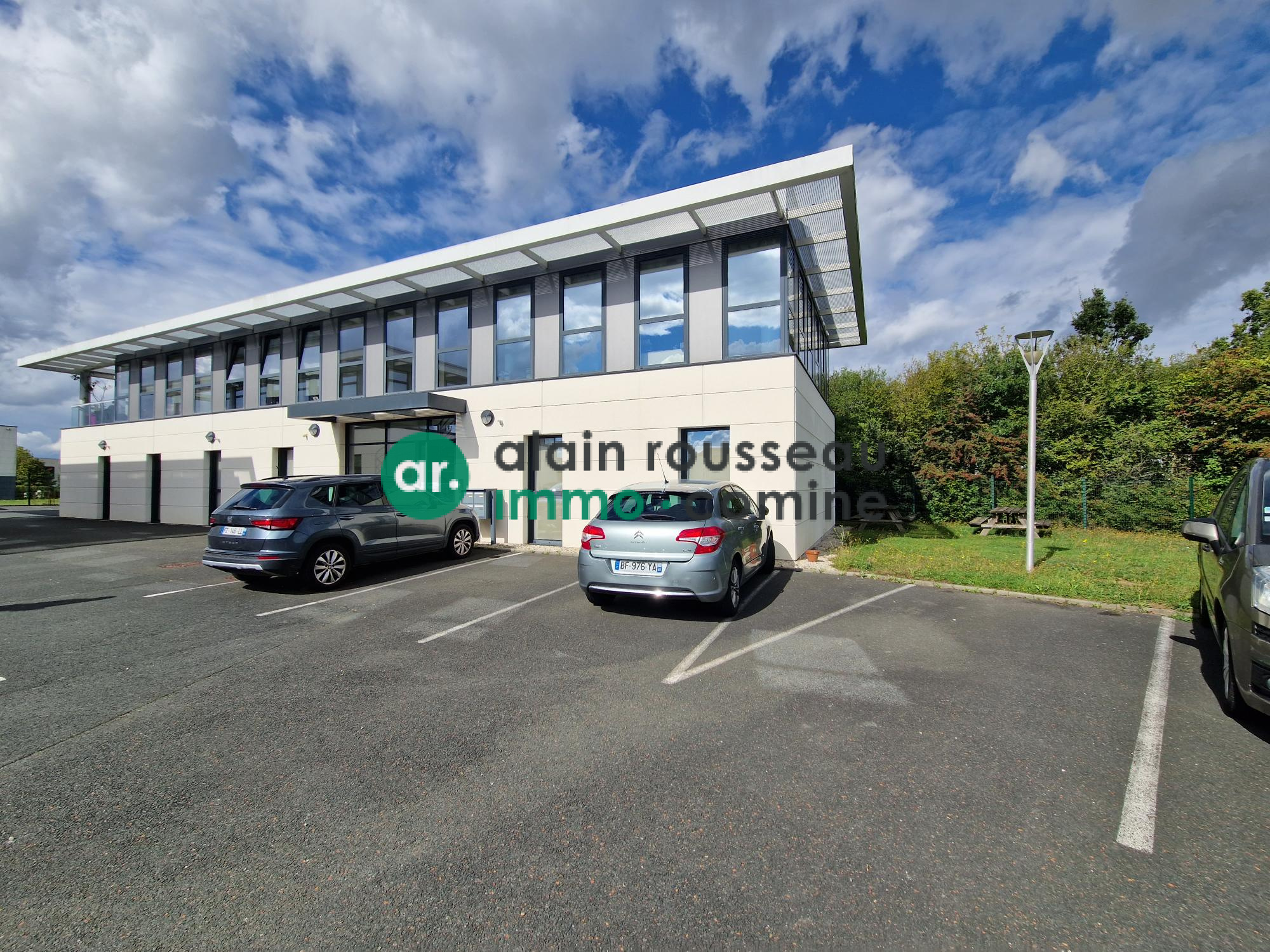 Bureaux 500m² – Beaucouze