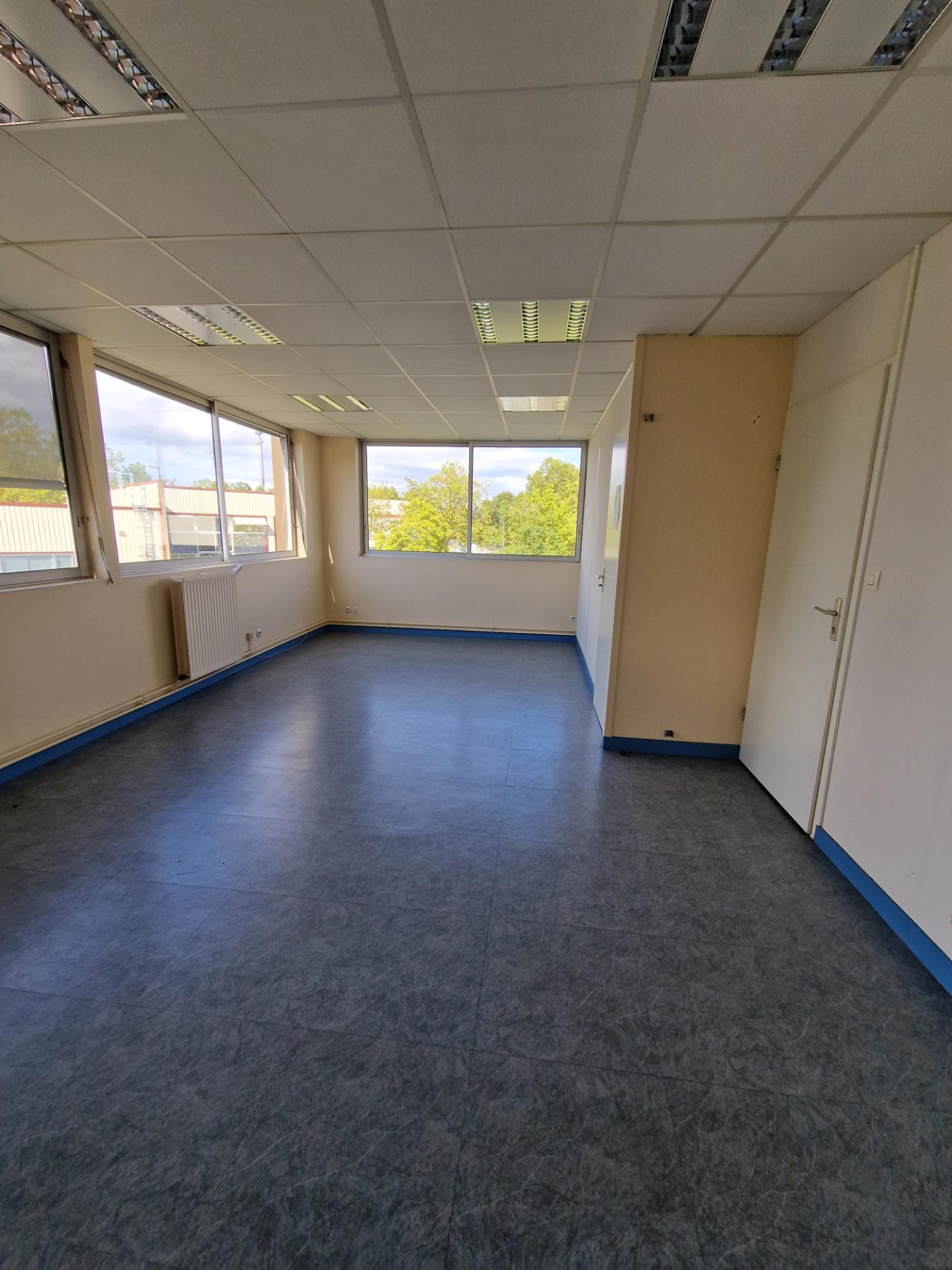 Bureaux 23.8m² – Beaucouze